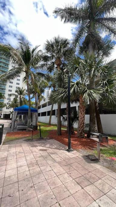Sunny Isles Beach Spacious Apartment Exterior photo