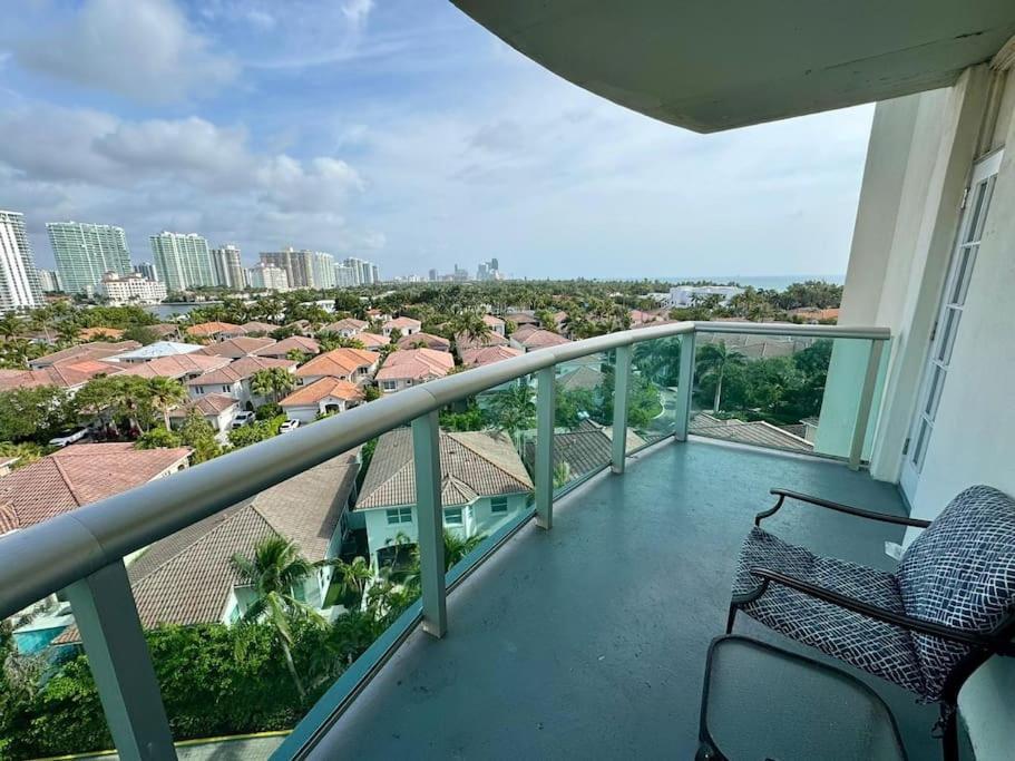 Sunny Isles Beach Spacious Apartment Exterior photo