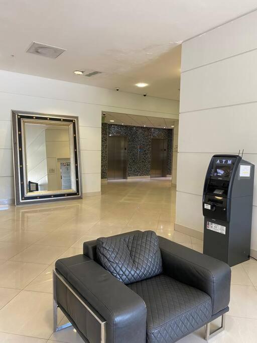 Sunny Isles Beach Spacious Apartment Exterior photo