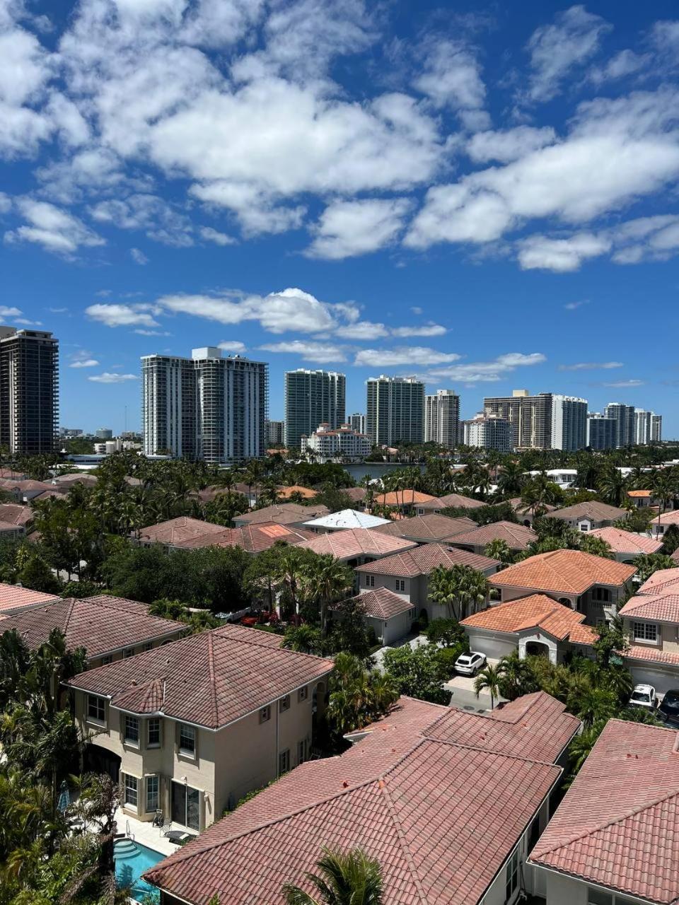 Sunny Isles Beach Spacious Apartment Exterior photo