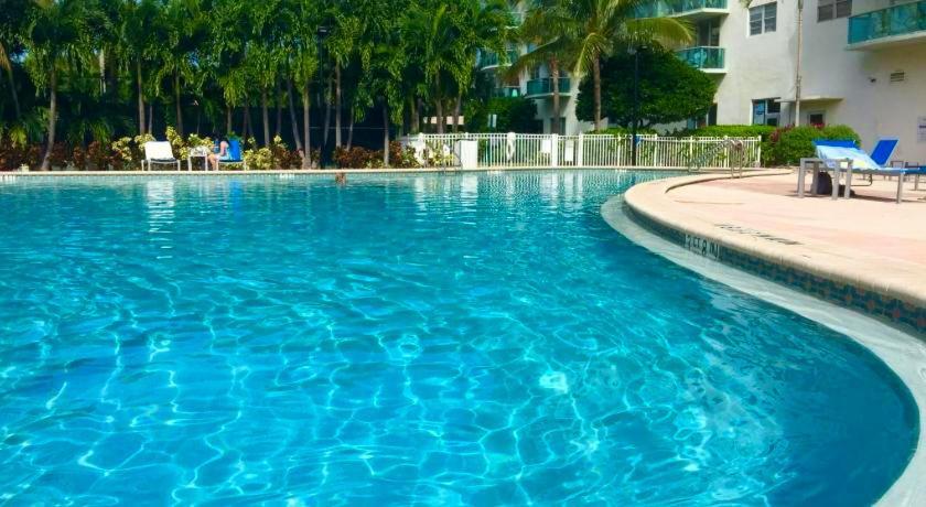 Sunny Isles Beach Spacious Apartment Exterior photo