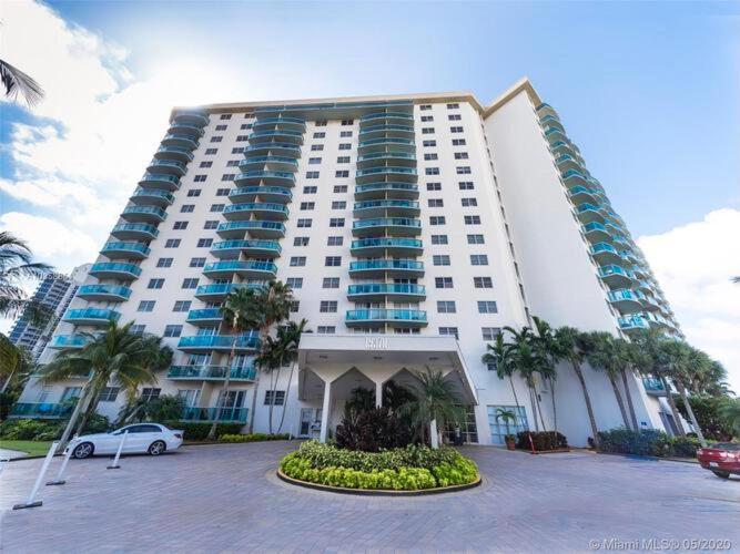 Sunny Isles Beach Spacious Apartment Exterior photo